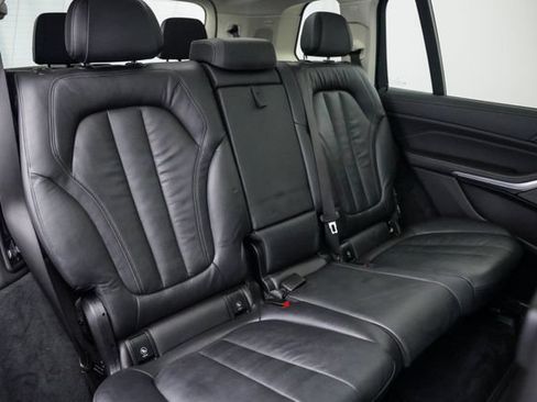 Used 2020 BMW X7 xDrive40i w/ Premium Package AWD/4WD image 28