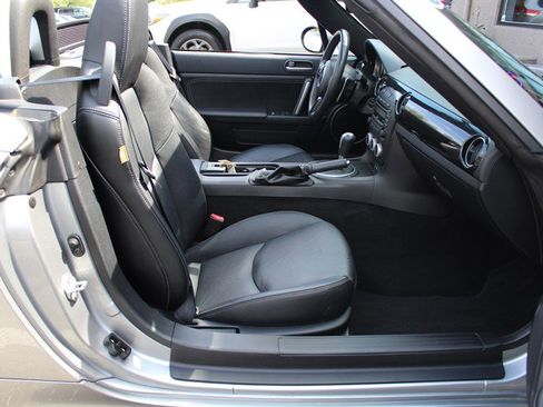 Used 2013 MAZDA MX-5 Miata Grand Touring w/ Premium Pkg image 23