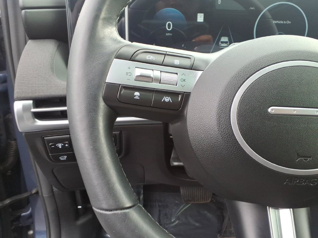 Used 2025 Hyundai Tucson Limited AWD/4WD image 28