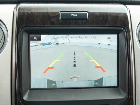 Used 2014 Ford F150 Platinum image 29