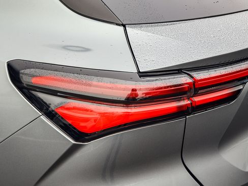 Used 2024 Chevrolet Equinox EV LT image 27