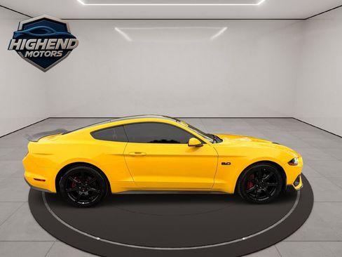 Used 2018 Ford Mustang GT w/ Black Accent Pkg RWD image 8
