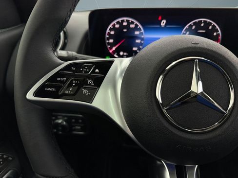 New 2026 Mercedes-Benz GLB 250 image 15