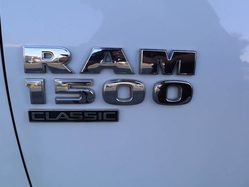 Used 2021 RAM 1500 Classic SLT image 14