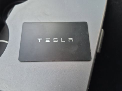 Used 2024 Tesla Model Y Long Range image 21