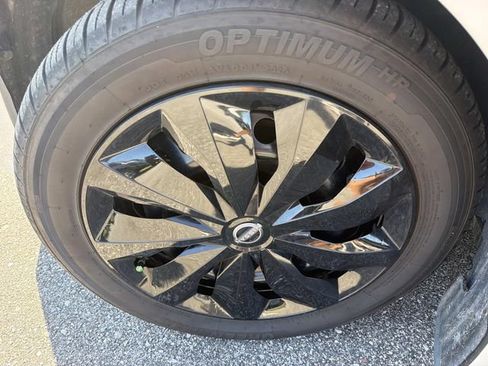 Used 2023 Nissan Leaf S FWD image 27