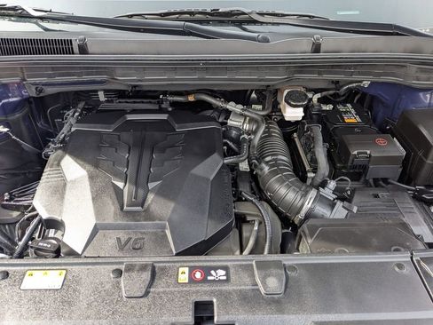 Used 2025 Kia Carnival image 34