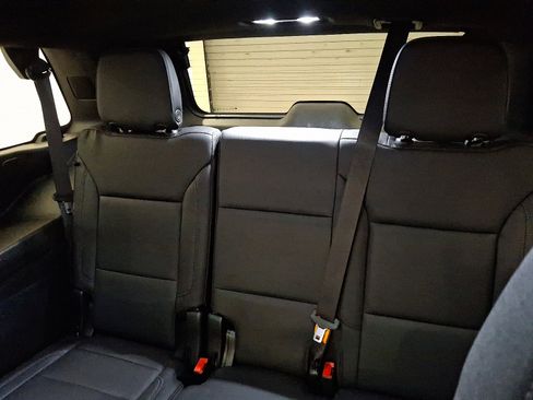 Used 2023 Chevrolet Tahoe Z71 w/ Z71 Off-Road Package AWD/4WD image 12