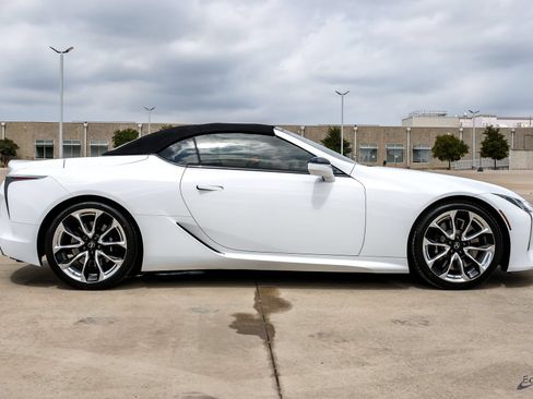Used 2021 Lexus LC 500 Convertible w/ Touring Package RWD image 21