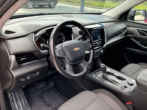 Used 2019 Chevrolet Traverse LT FWD image 18