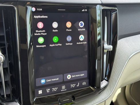 Certified 2024 Volvo XC60 T8 Plus w/ Protection Package Premier image 24