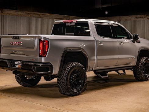 Used 2023 GMC Sierra 1500 AT4X image 10
