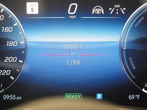 Used 2025 Mercedes-Benz SL 63 AMG S e Performance 4MATIC image 24
