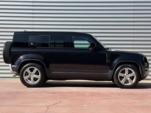 Certified 2024 Land Rover Defender 110 SE AWD/4WD image 8