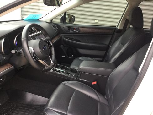 Used 2019 Subaru Outback 2.5i Limited AWD/4WD image 8