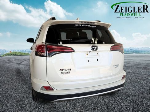 Used 2016 Toyota RAV4 Limited AWD/4WD image 4