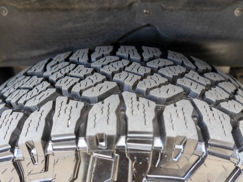 Used 2023 GMC Sierra 1500 AT4X AWD/4WD image 35