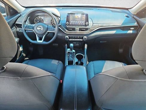 Used 2024 Nissan Altima 2.5 SV FWD image 17