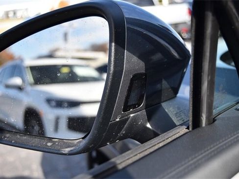 New 2026 Volkswagen Tiguan SE image 10