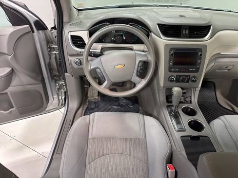 Used 2017 Chevrolet Traverse LS AWD/4WD image 14