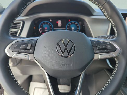 New 2026 Volkswagen Atlas Cross Sport SE image 17