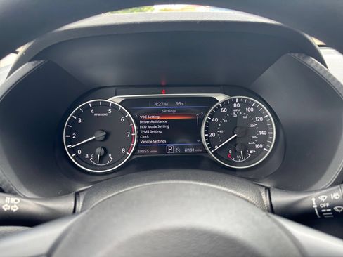 Used 2025 Nissan Sentra SV FWD image 38