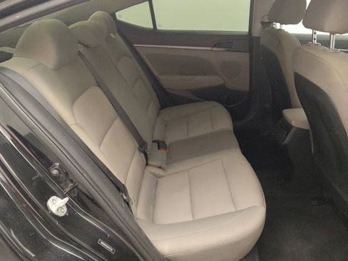 Used 2018 Hyundai Elantra SEL FWD image 19