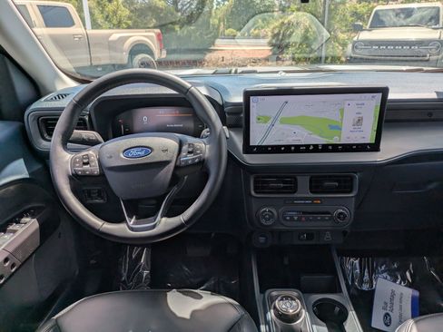 Certified 2025 Ford Maverick Lariat w/ Black Appearance Package AWD/4WD image 29