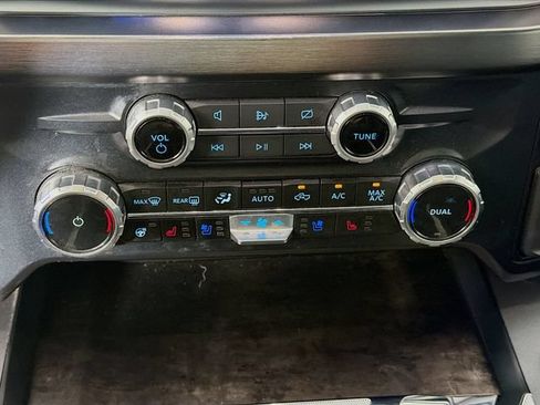 Used 2023 Ford F350 Lariat w/ Lariat Ultimate Package AWD/4WD image 19