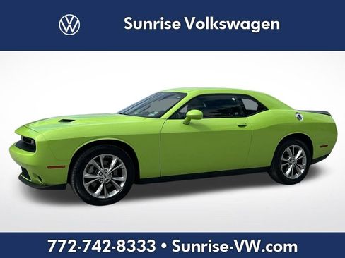 Used 2023 Dodge Challenger SXT image 1