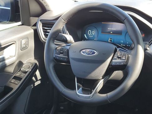 Certified 2025 Ford Escape Platinum image 30