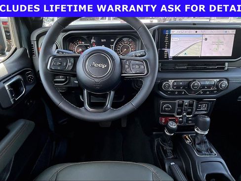 Used 2026 Jeep Gladiator Mojave AWD/4WD image 5