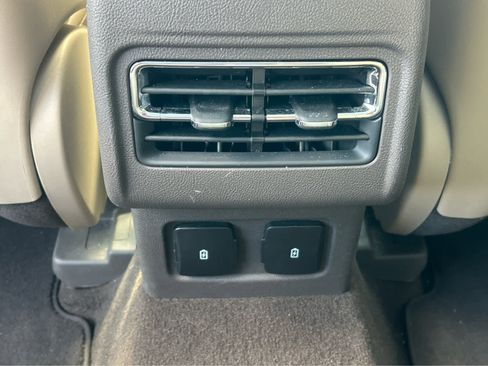 Used 2023 Lincoln Corsair FWD w/ Equipment Group 101A image 16