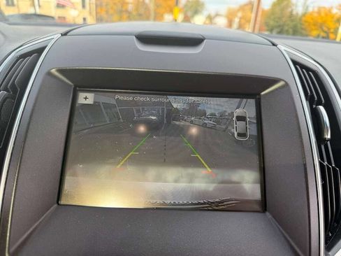 Used 2018 Ford Edge Titanium w/ Equipment Group 301A image 10