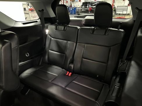 Certified 2023 Ford Explorer XLT w/ Equipment Group 202A AWD/4WD image 28
