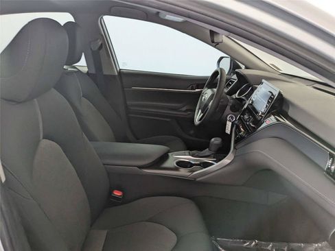 Used 2024 Toyota Camry LE FWD image 30