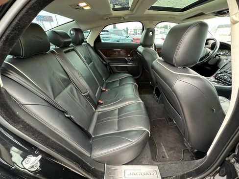 Used 2016 Jaguar XJ R-Sport RWD image 14