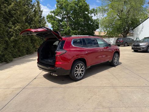 New 2026 GMC Acadia Denali Ultimate w/ LPO, Floor Liner Package AWD/4WD image 34