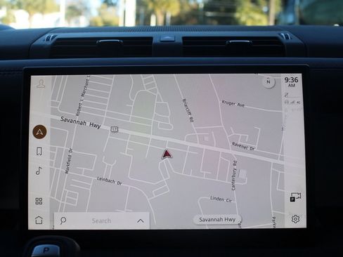 Certified 2025 Land Rover Defender 130 X-Dynamic SE image 30