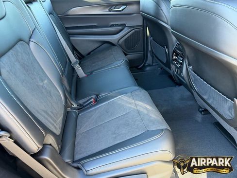 New 2025 Jeep Grand Cherokee L Altitude image 14