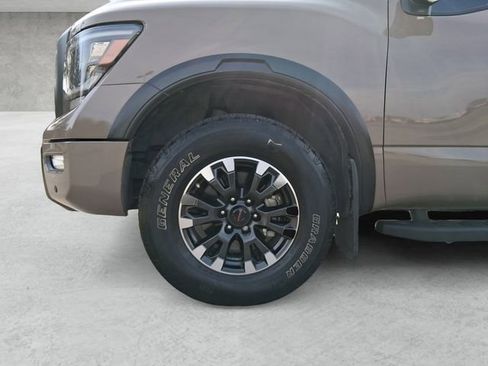 Used 2021 Nissan Titan PRO-4X w/ Pro-4x Convenience Package image 23