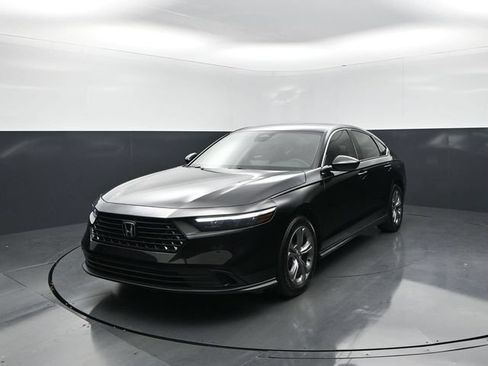 Used 2024 Honda Accord EX image 4