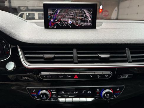 Used 2017 Audi Q7 3.0T Prestige w/ Prestige Package AWD/4WD image 19