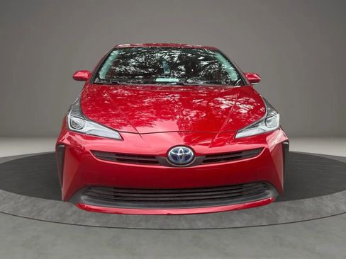 Used 2021 Toyota Prius L Eco image 6