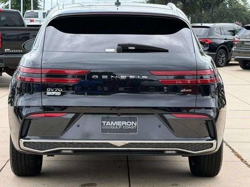 Used 2026 Genesis GV70 2.5T Select AWD/4WD image 3