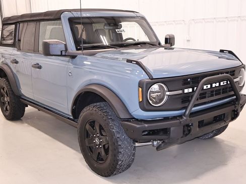 Certified 2022 Ford Bronco Black Diamond AWD/4WD image 4