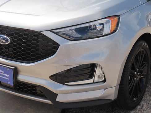 Certified 2023 Ford Edge ST-Line AWD/4WD image 3