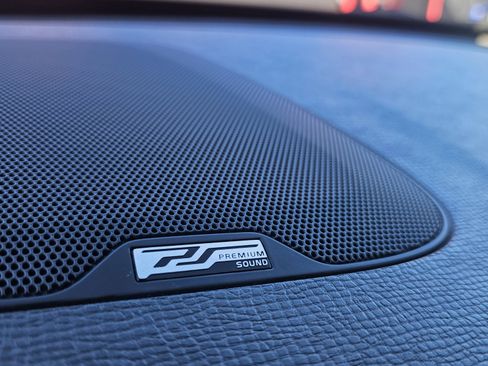 Used 2015 Volvo XC60 T5 Platinum image 37