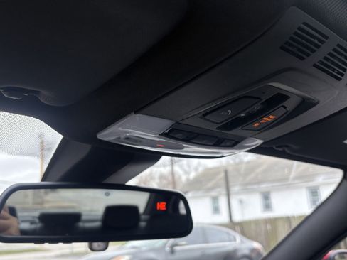 Used 2018 BMW 330i xDrive 330i xDrive image 28