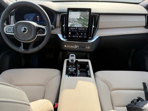 New 2026 Volvo XC90 B5 Core image 6